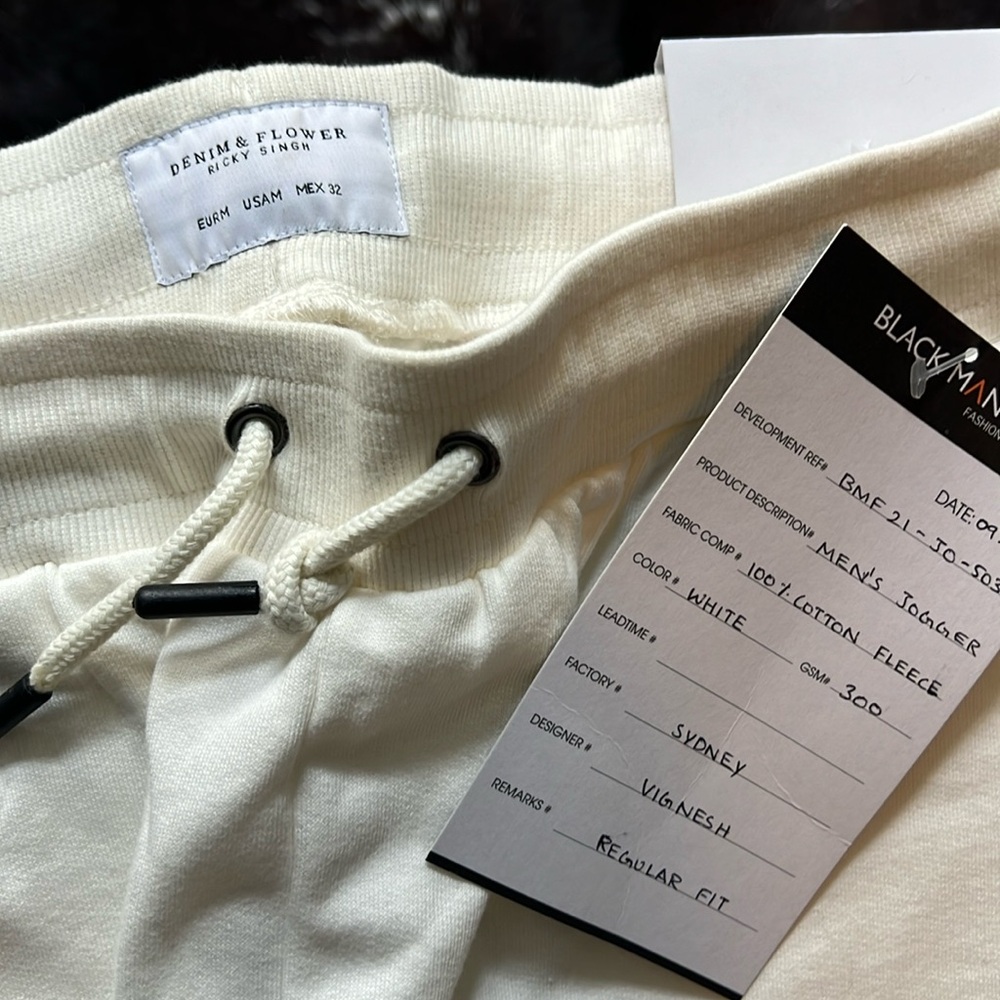 NWT cream colored men’s joggers